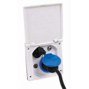 Toma Cuadrada 220V+12V+Antena+Sat